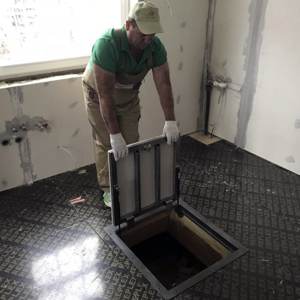 Напольный люк Портал 60-60 с газовыми амортизаторами